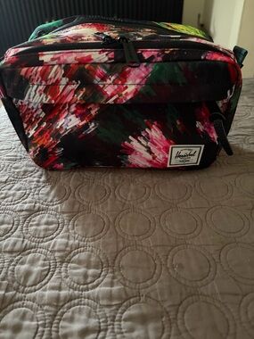 Herschel Floral Print Travel Dopp Kit - Black/Pink/Green
